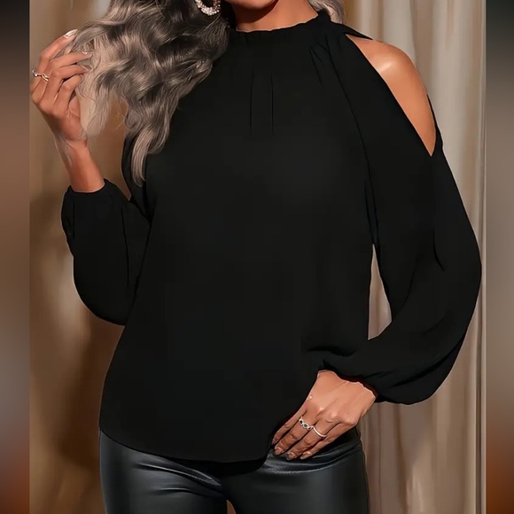 NWT Cold Shoulder Ruffle Crew Neck Blouse - Picture 4 of 5
